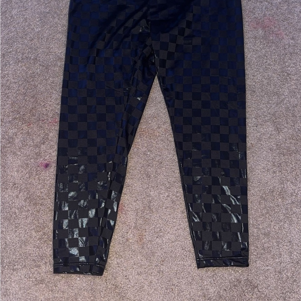 Stylish Black Checkered Leggings